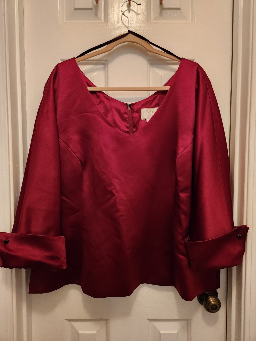 Womens VIE by Victoria Royal Satin Top - Size 20